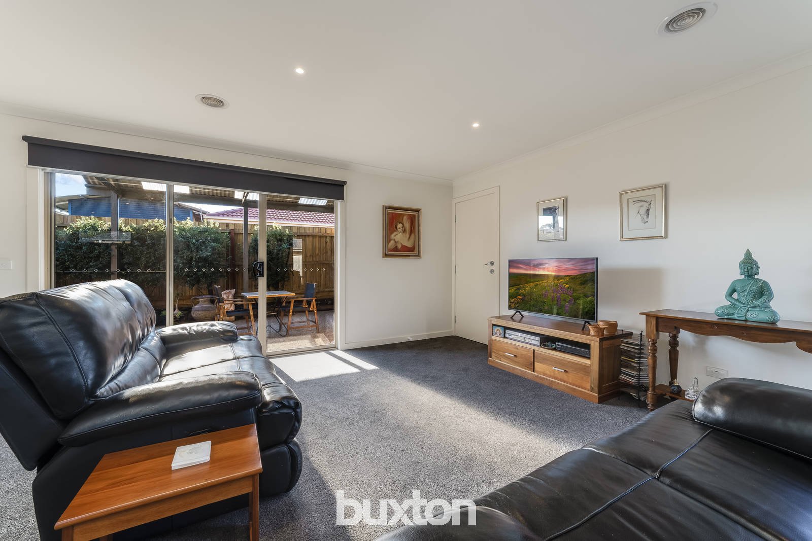 Gallery: 2/5 Barling Court