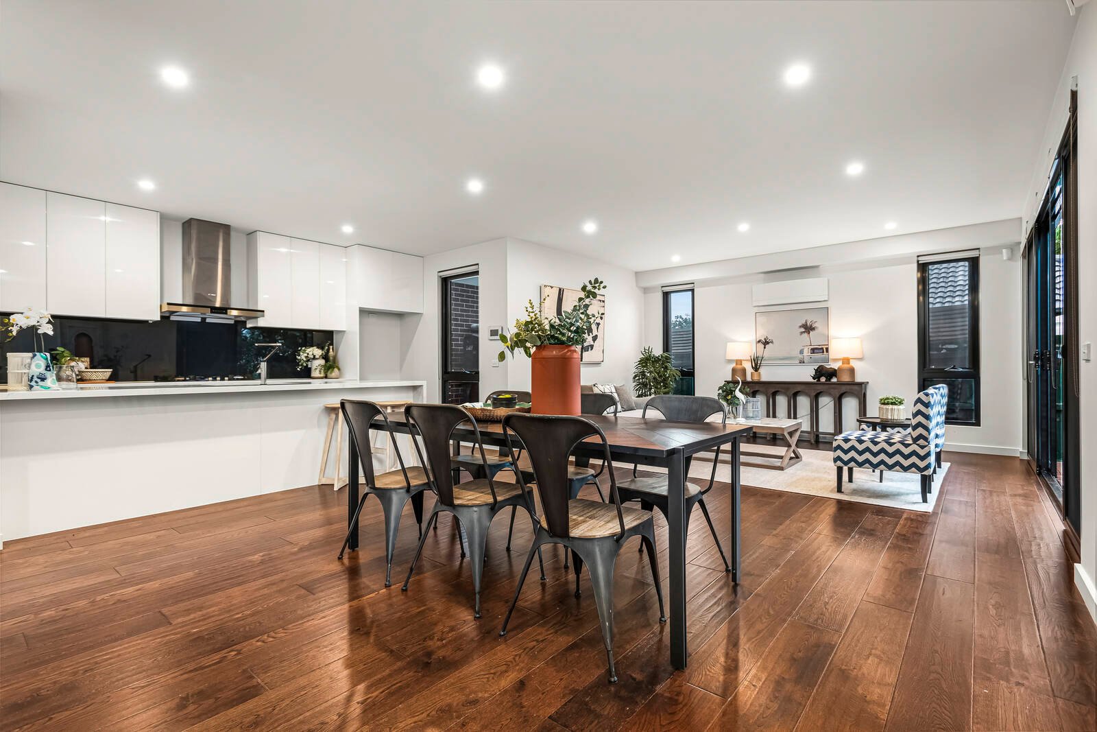 Real Estate and Property in 2/5 Barrina Street, Blackburn South, VIC