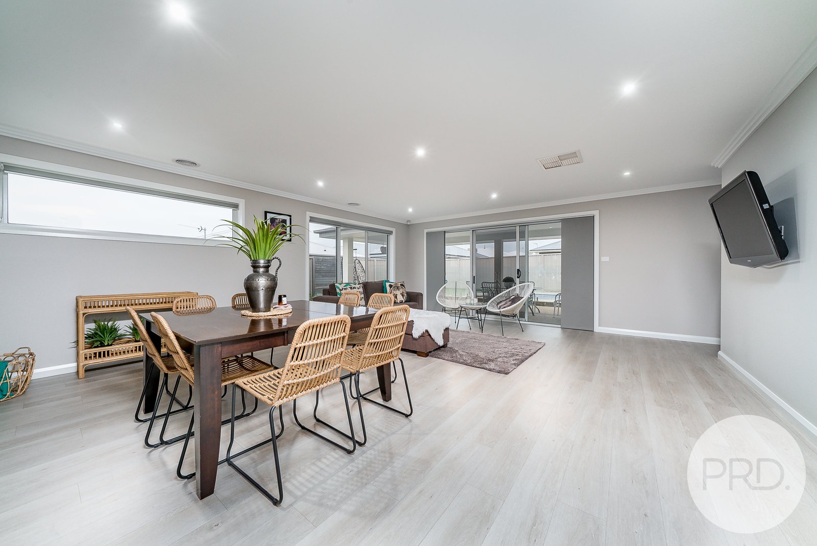 25 Barton Avenue LLOYD 6