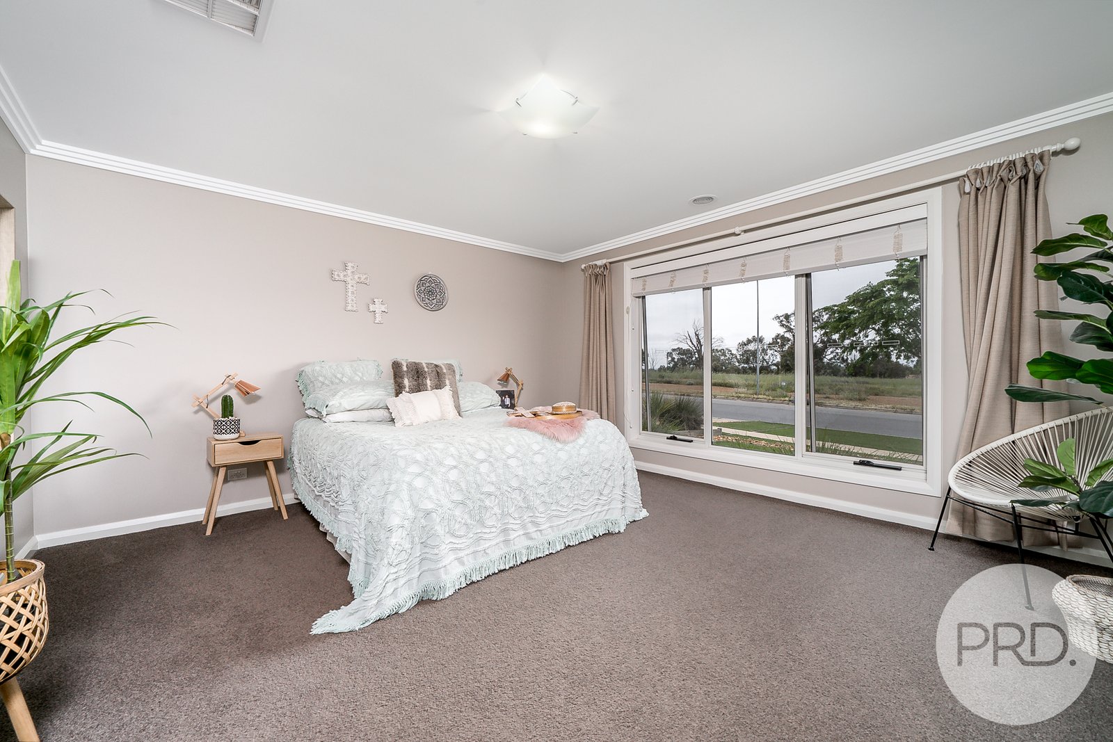 25 Barton Avenue LLOYD 10