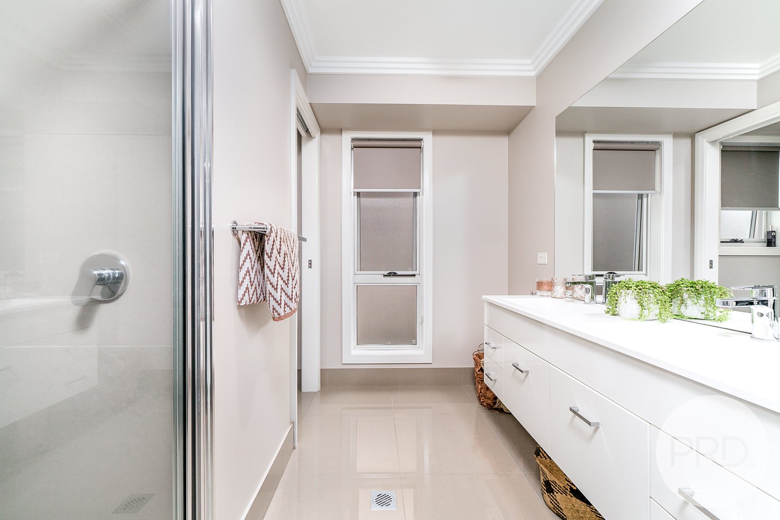 25 Barton Avenue LLOYD 11