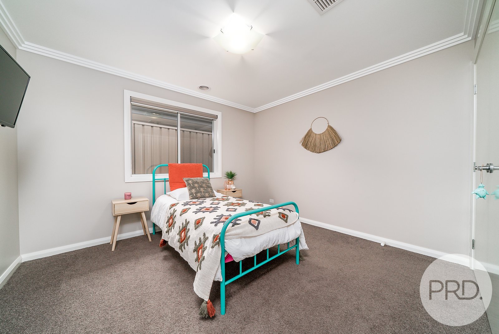 25 Barton Avenue LLOYD 13