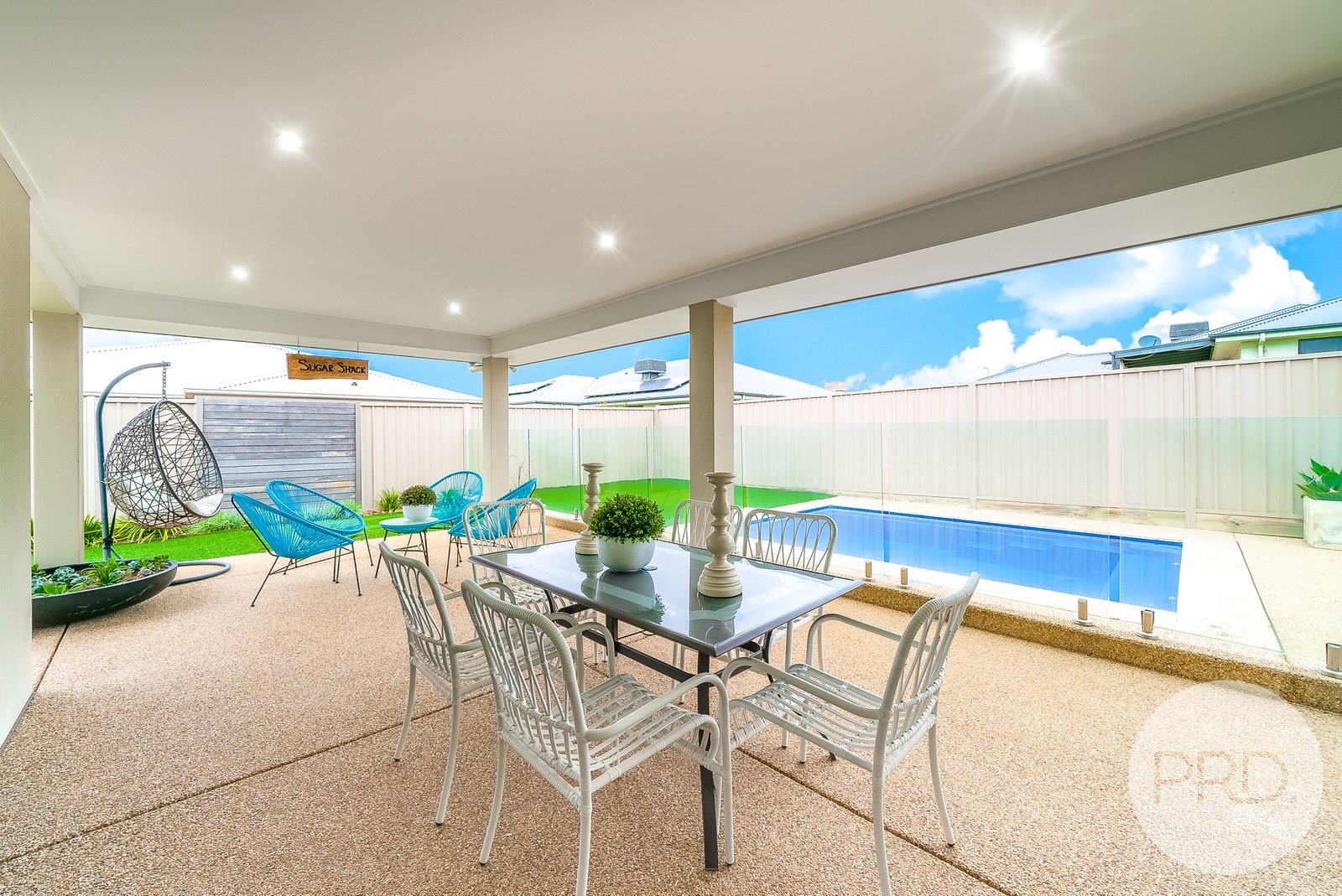 25 Barton Avenue LLOYD 18