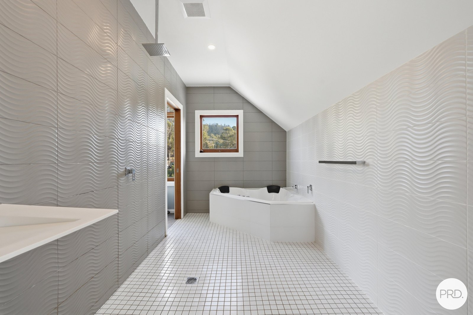 25 Bay Road BOOMER BAY 23