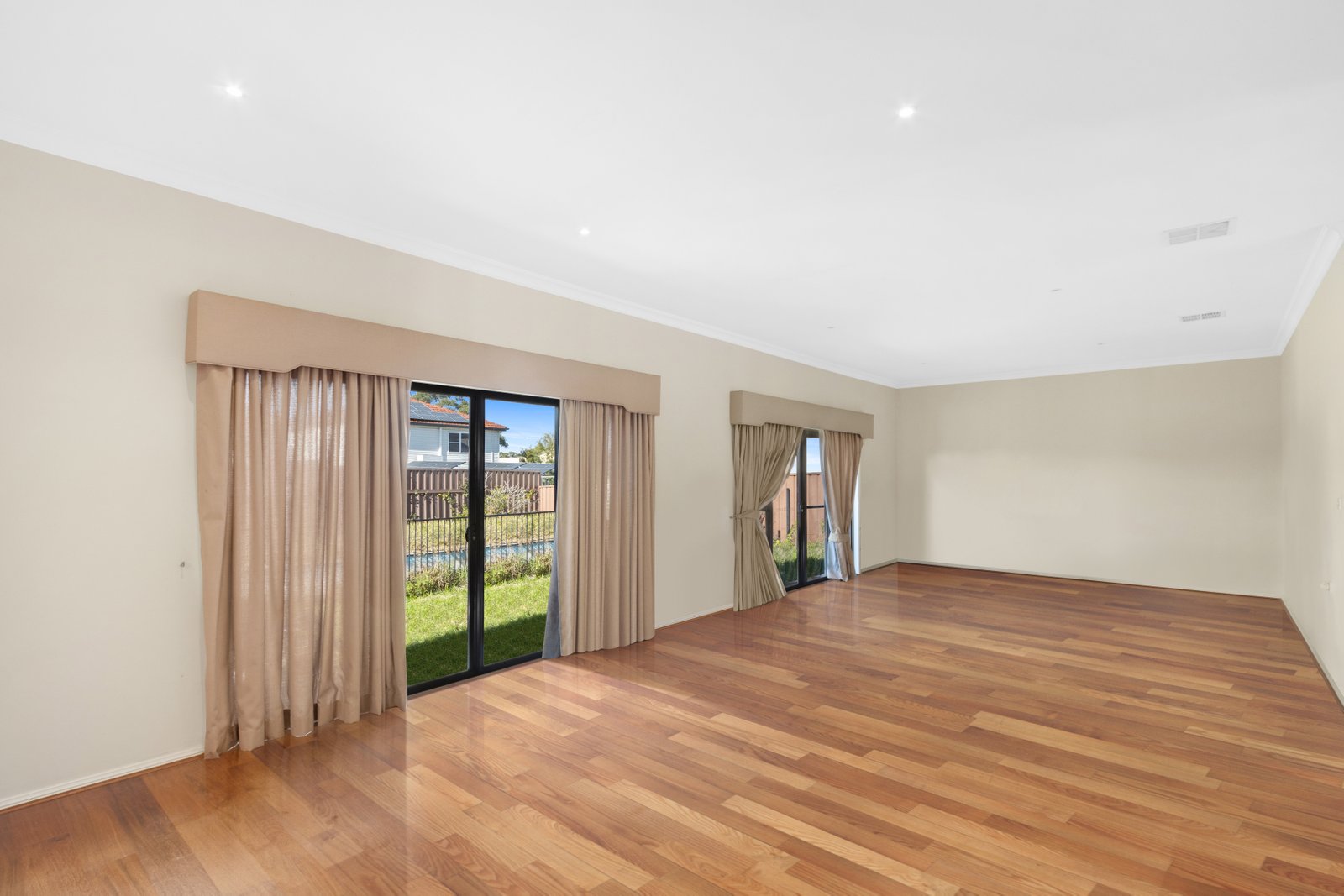 25 Beaconsfield Road MORTDALE 2