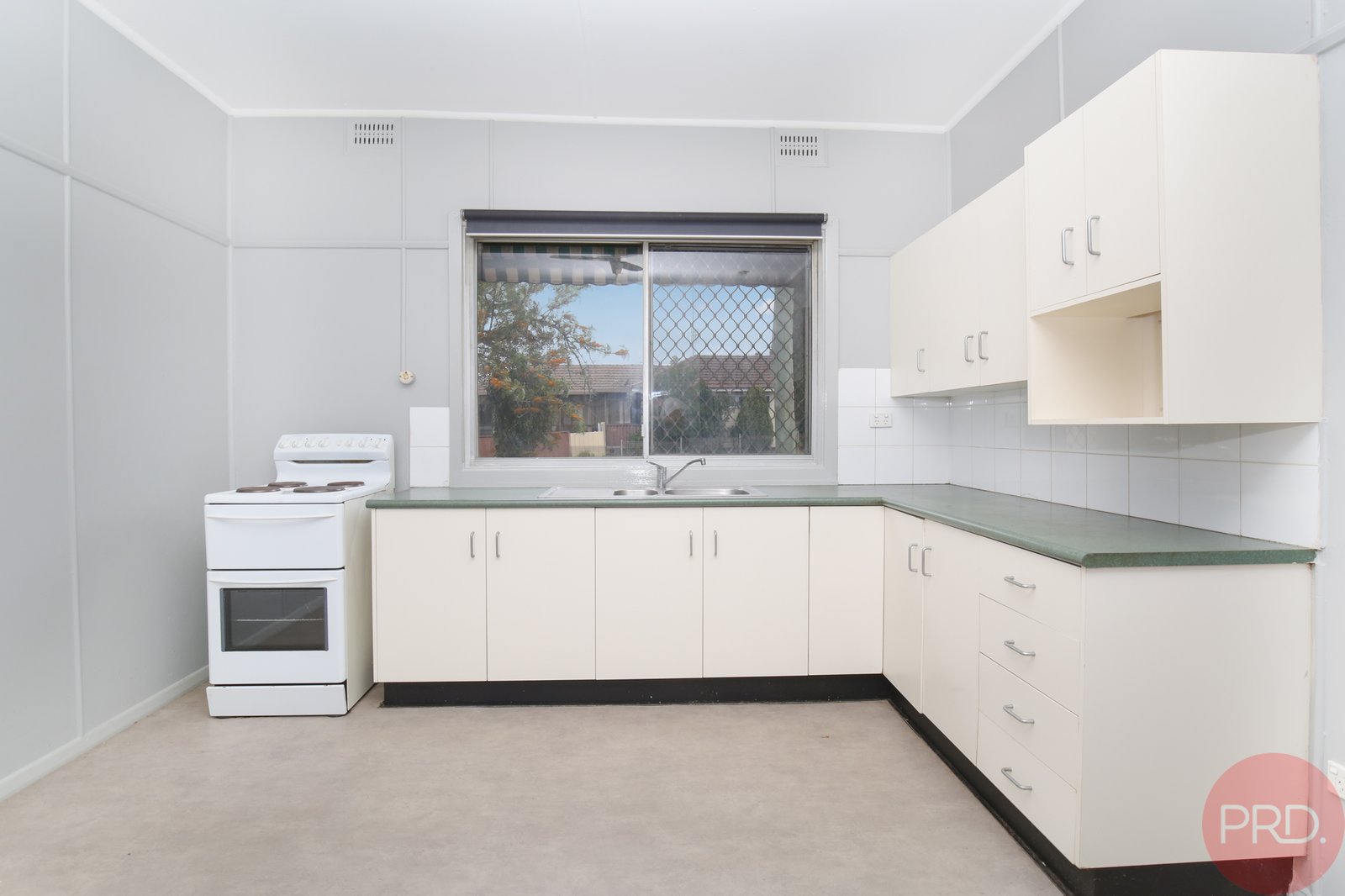 25 Beresford Avenue BERESFIELD 6