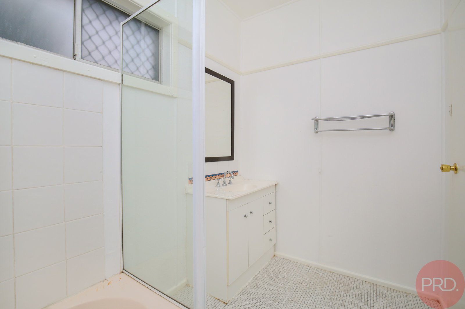 25 Beresford Avenue BERESFIELD 10