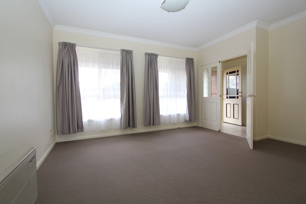 25 Birdwood Avenue SEBASTOPOL 2