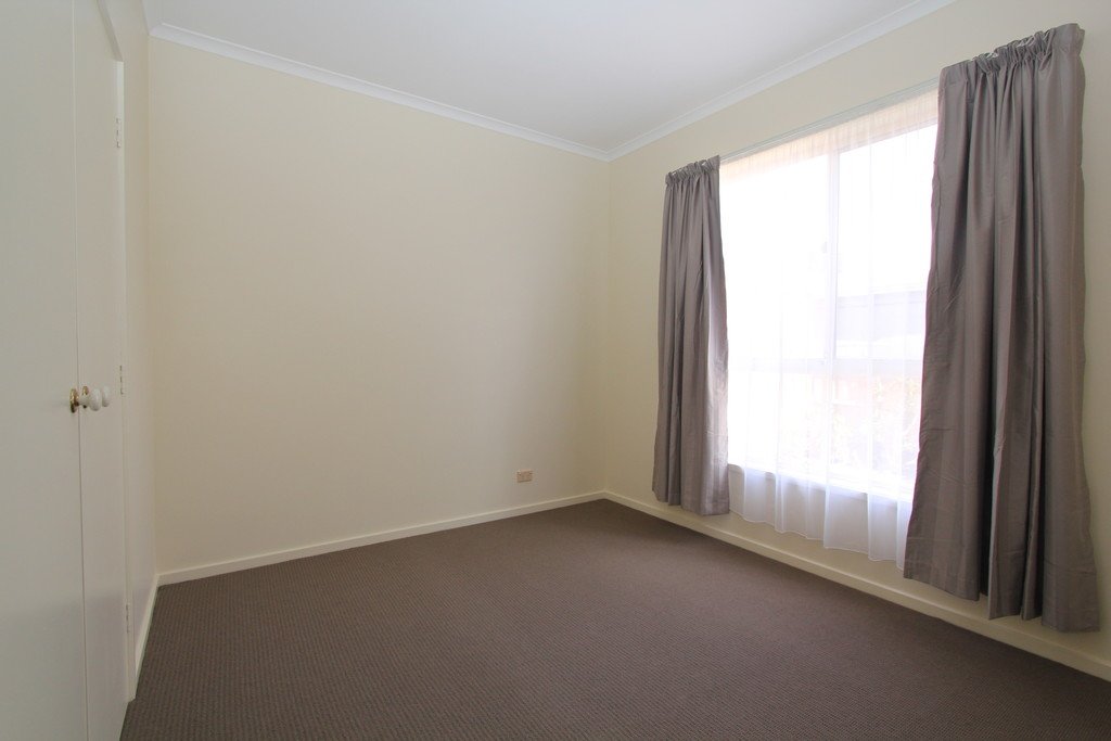 25 Birdwood Avenue SEBASTOPOL 10