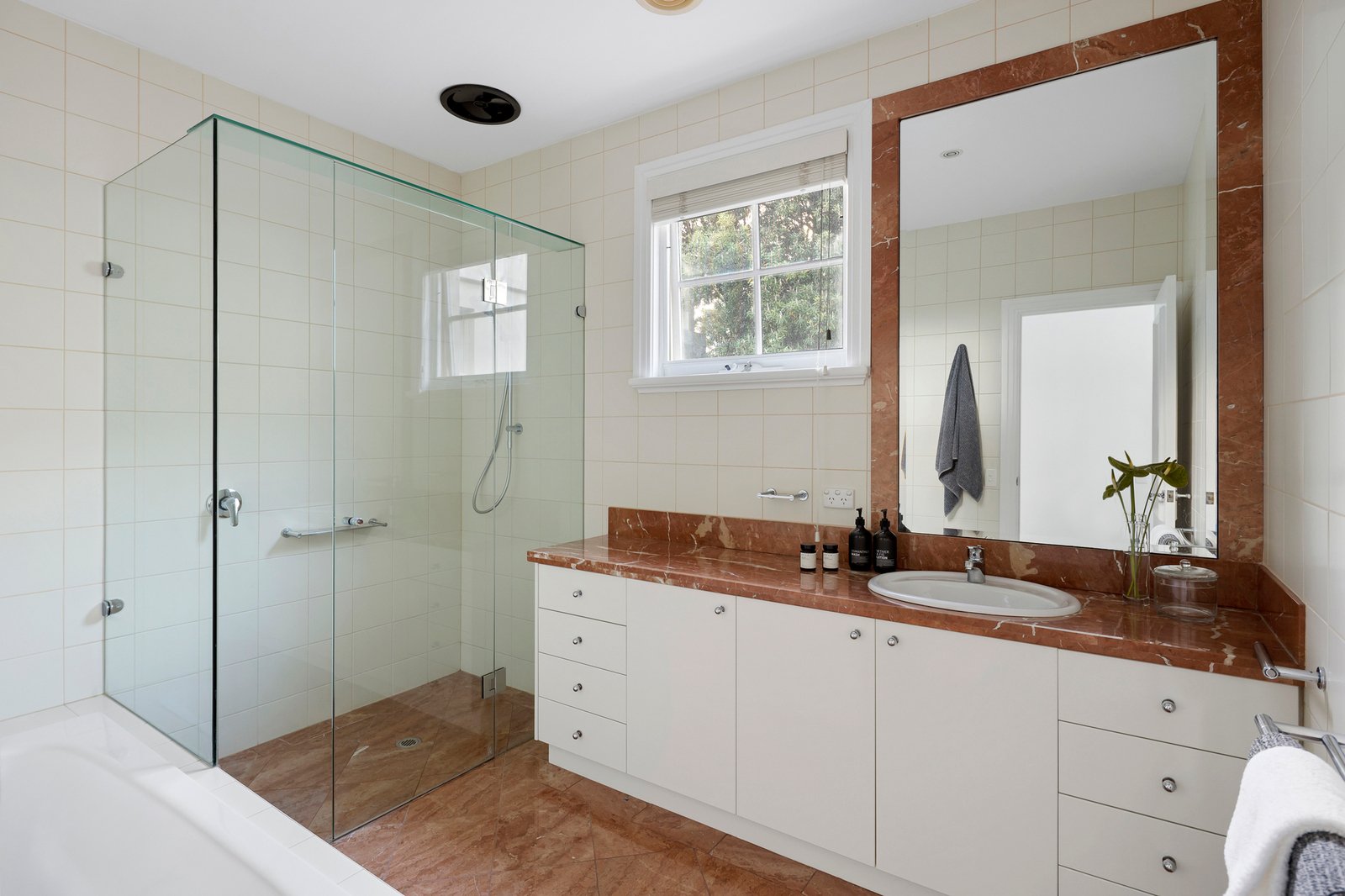 25 Black Street, Brighton, 3186