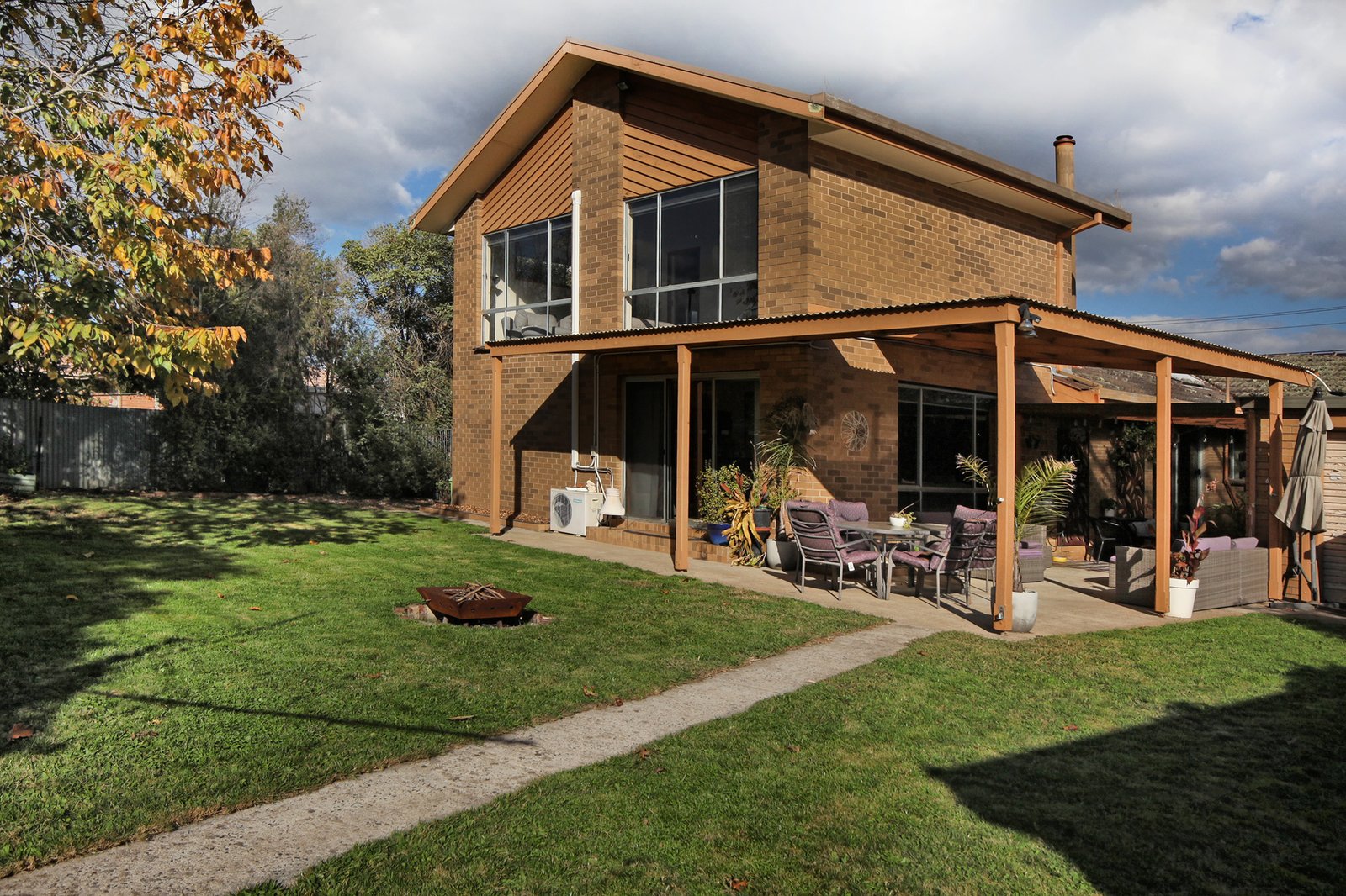 Real Estate and Property in 25 Bourke Street, Kyneton, VIC