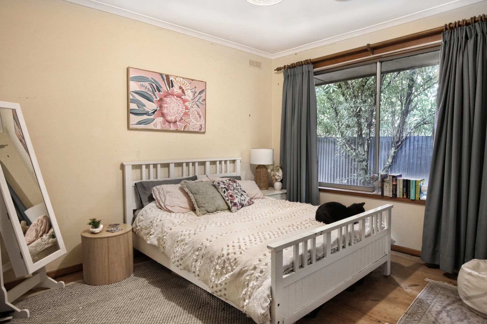 Real Estate and Property in 25 Bourke Street, Kyneton, VIC