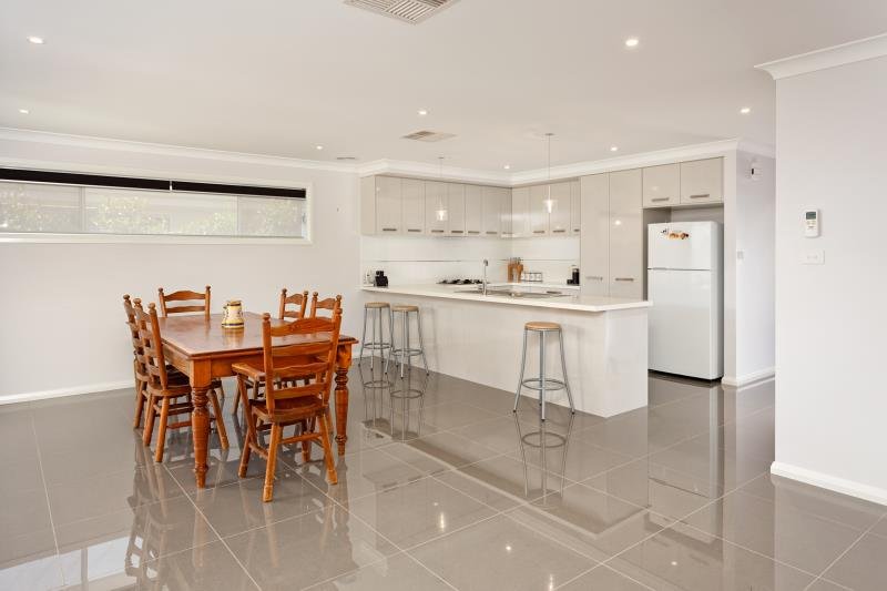 25 Bradman Avenue BOOROOMA 5