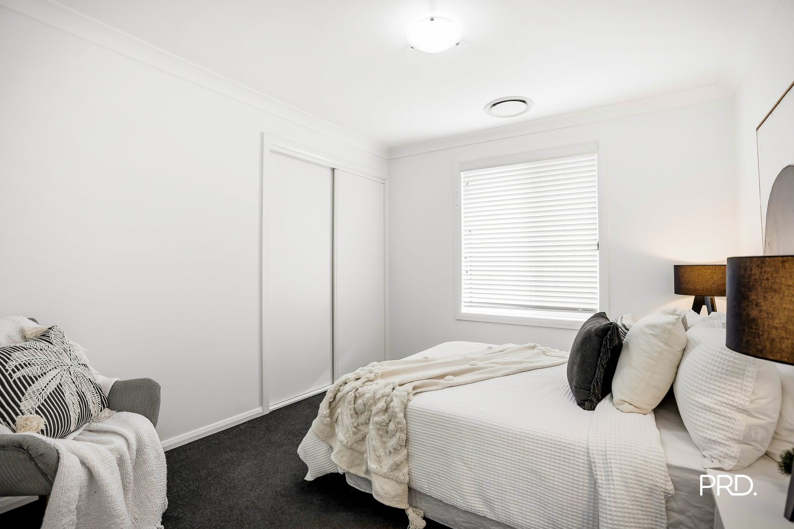 25 Brigade Street JORDAN SPRINGS 11