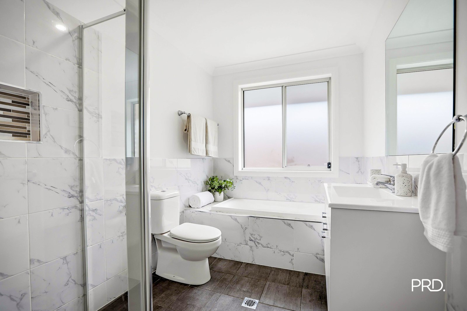 25 Brigade Street JORDAN SPRINGS 13