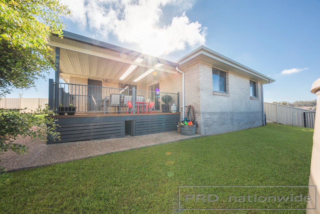 25 Brittany Ave  RUTHERFORD 17