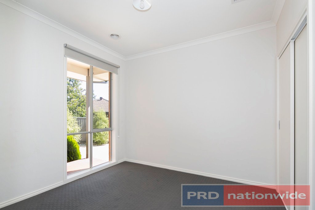 2/5 Broomfield Road CRESWICK 9