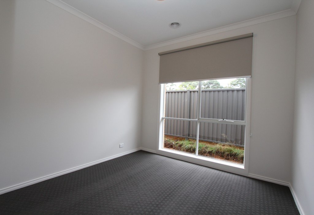 2/5 Broomfield Road CRESWICK 9