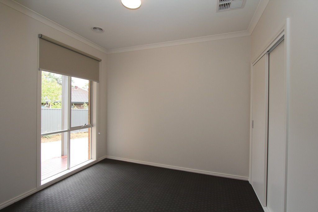 2/5 Broomfield Road CRESWICK 10