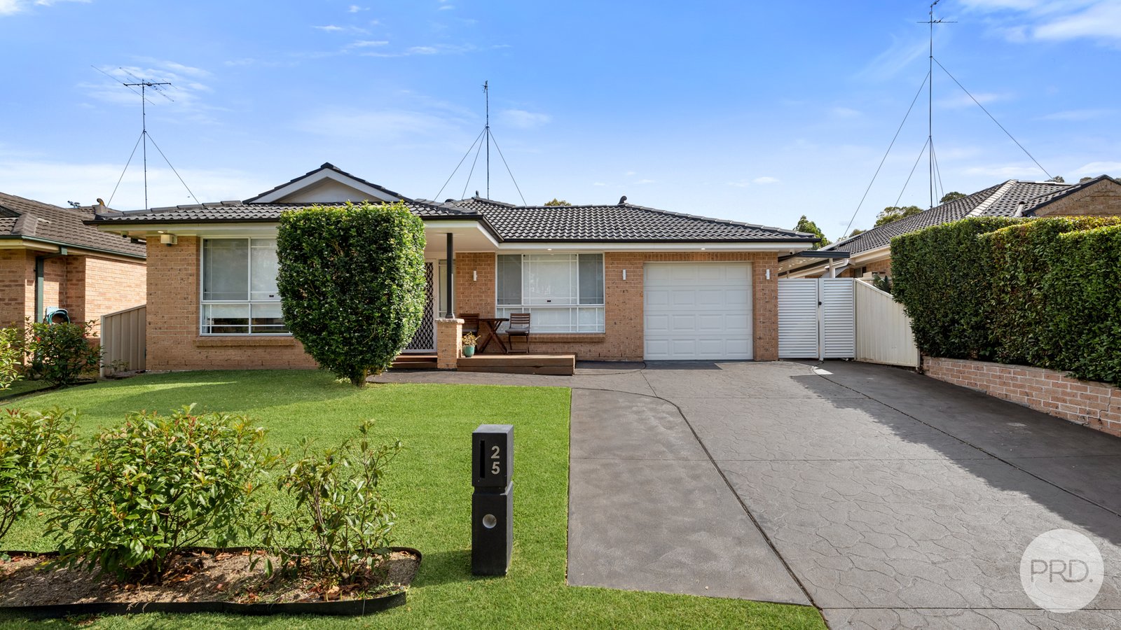 25 Bulu Drive GLENMORE PARK 1