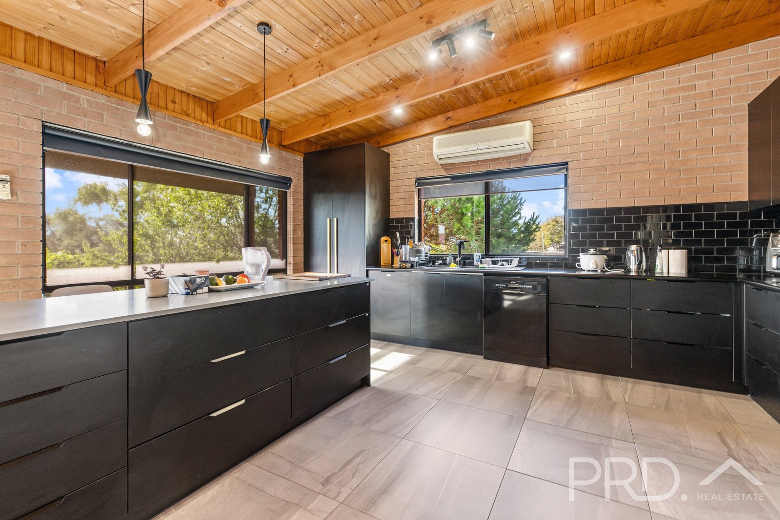 25 Camphor Lane SOUTH GUNDAGAI 3