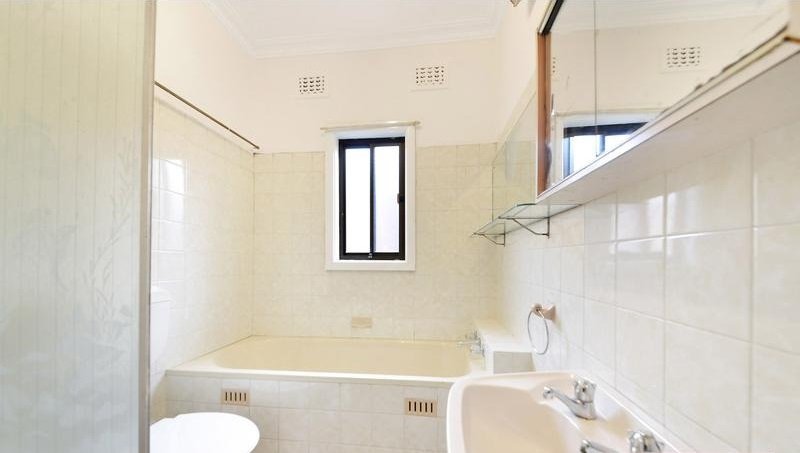 25 Central Road BEVERLY HILLS 3