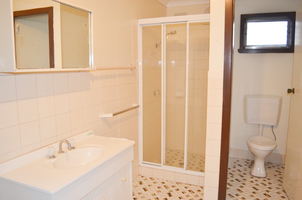 2/5 Charleville Road TURVEY PARK 7