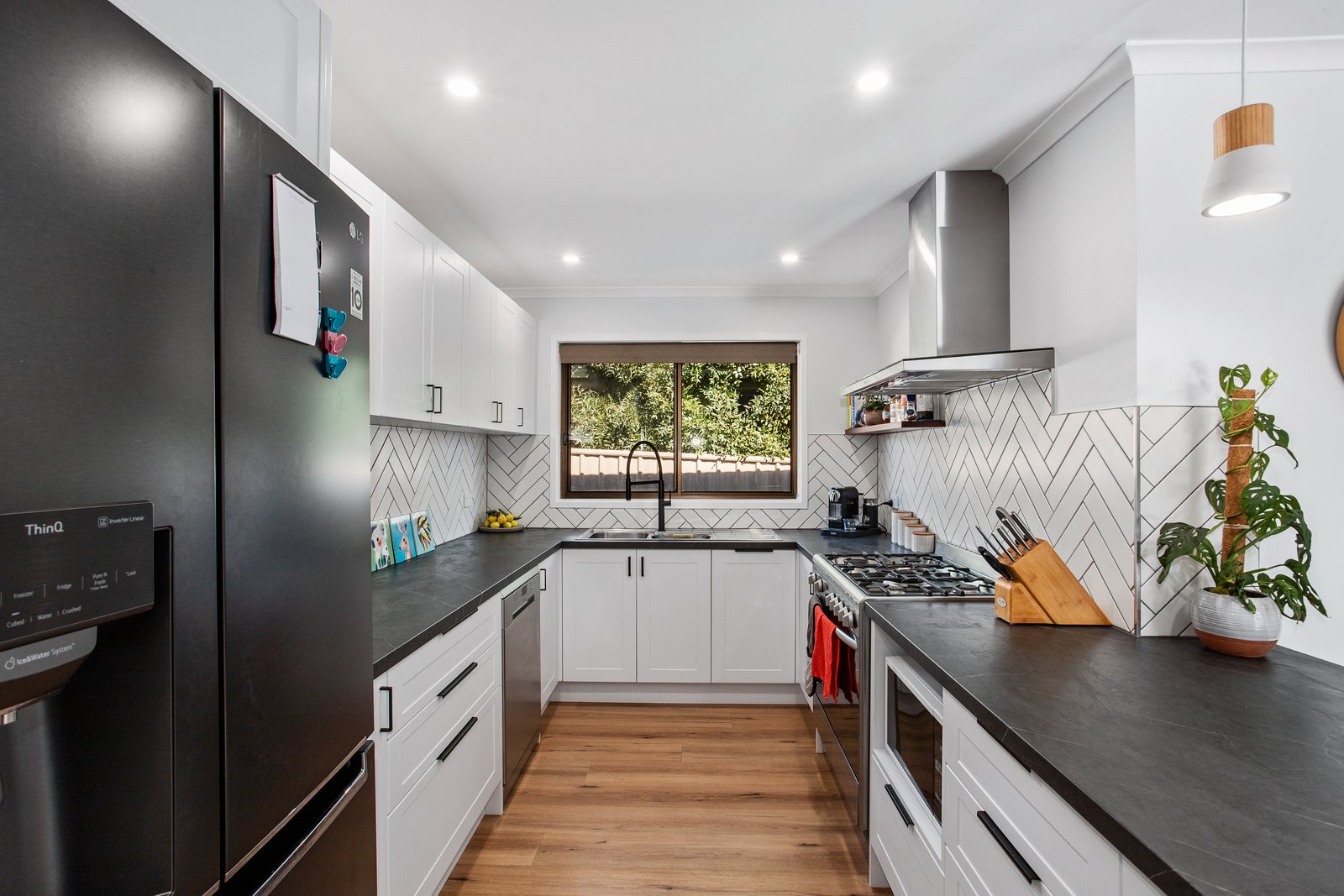 25 Cheriton Drive STRATHDALE 5