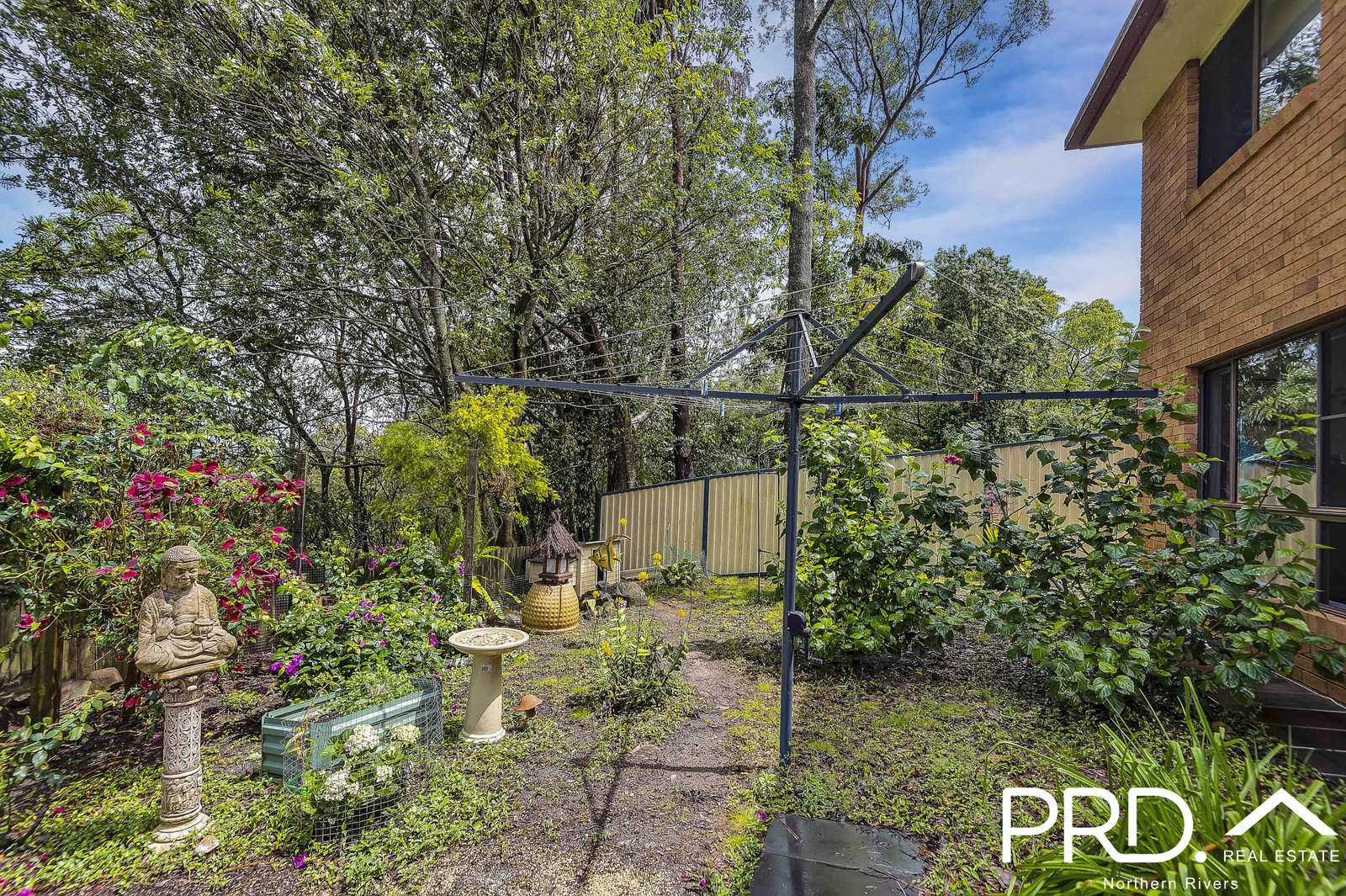 2/5 Chilcott Drive GOONELLABAH 10
