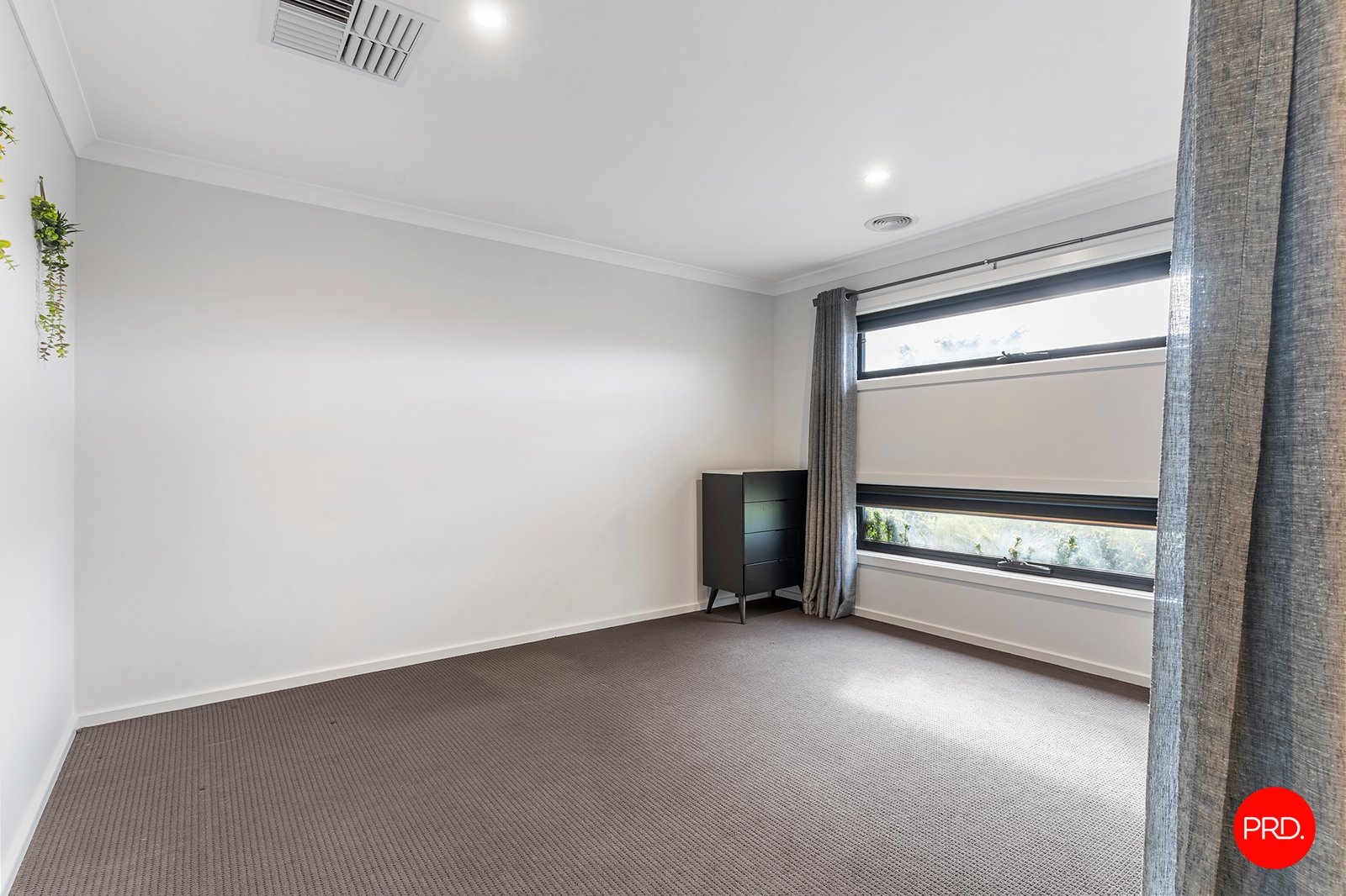 25 Cloverfields Crescent EPSOM 7