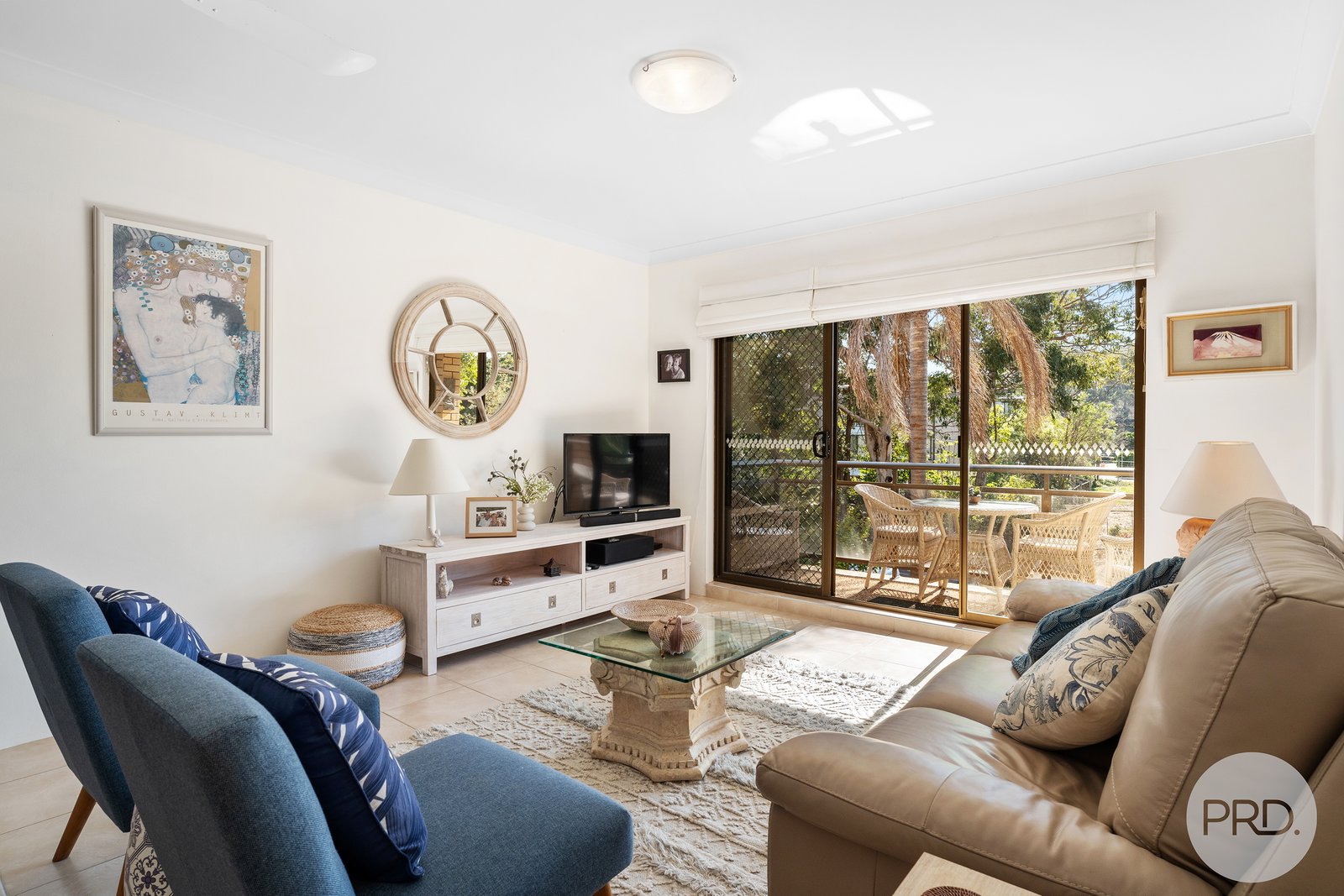 2/5 Columbia Close NELSON BAY 2