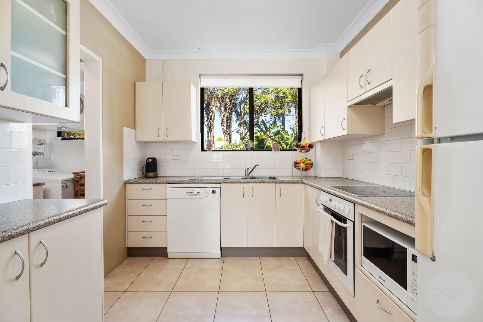 2/5 Columbia Close NELSON BAY 8