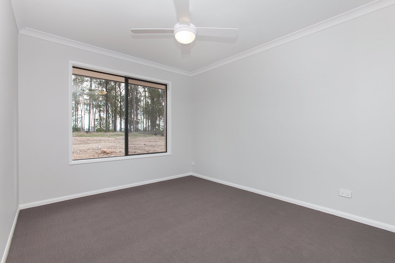 25 Concord Circuit CLIFTLEIGH 13