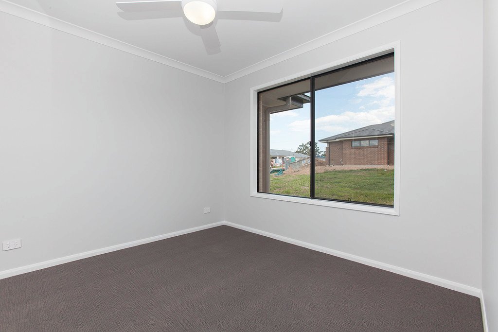 25 Concord Circuit CLIFTLEIGH 12