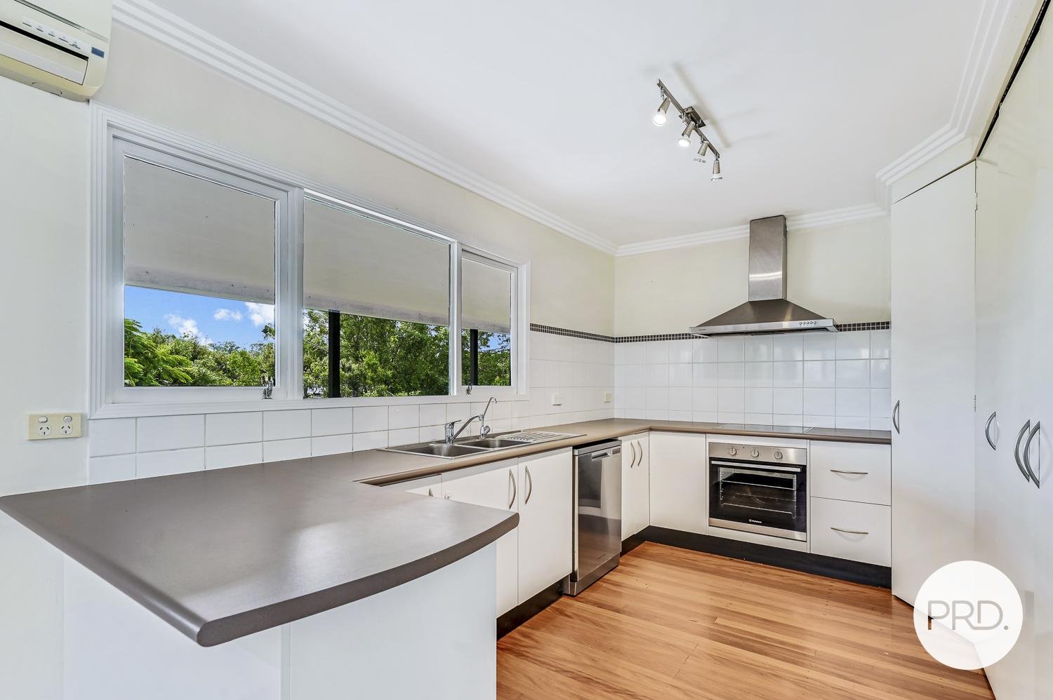 25 Cooleroo Crescent SOUTHPORT 5