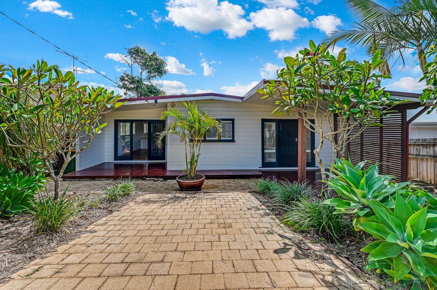 25 Cooleroo Crescent SOUTHPORT 1
