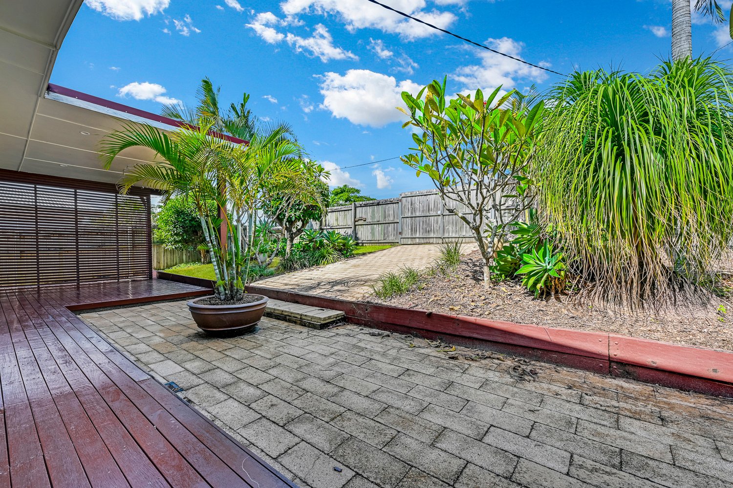 25 Cooleroo Crescent SOUTHPORT 2