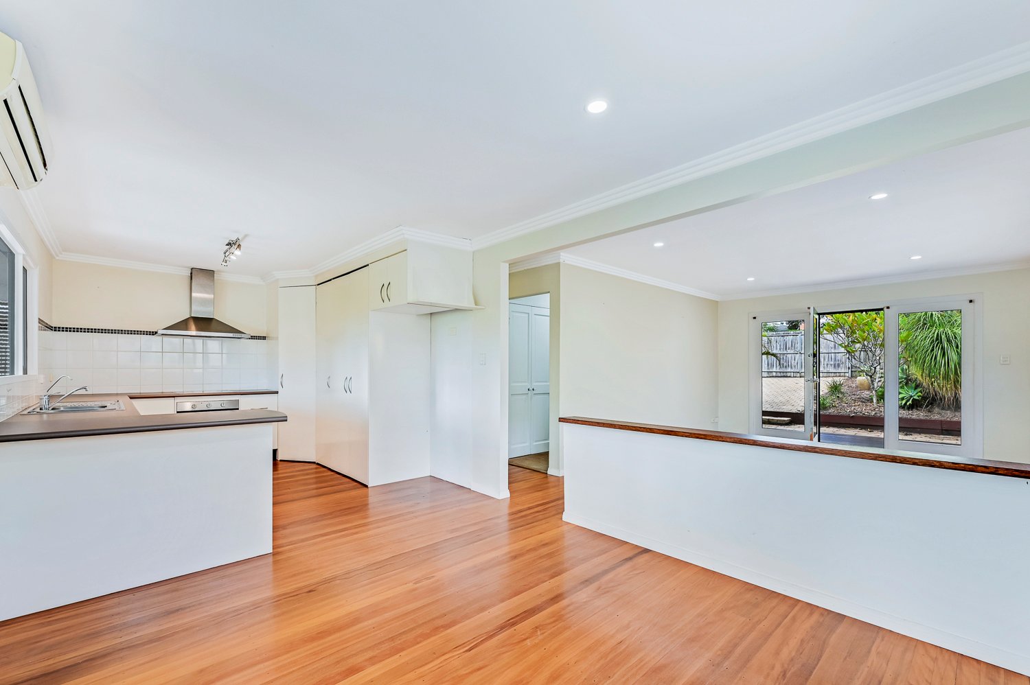 25 Cooleroo Crescent SOUTHPORT 4