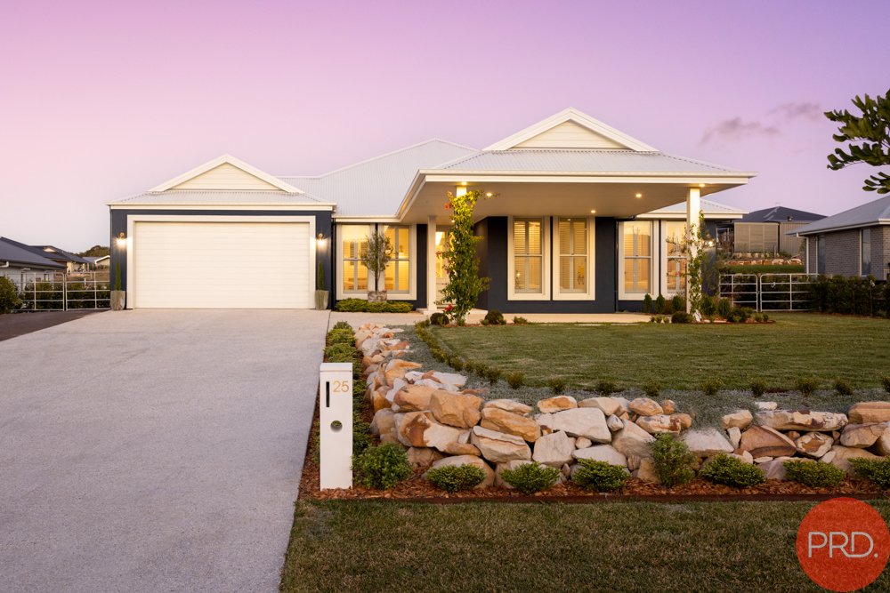 25 Cordeaux Street LOUTH PARK 2