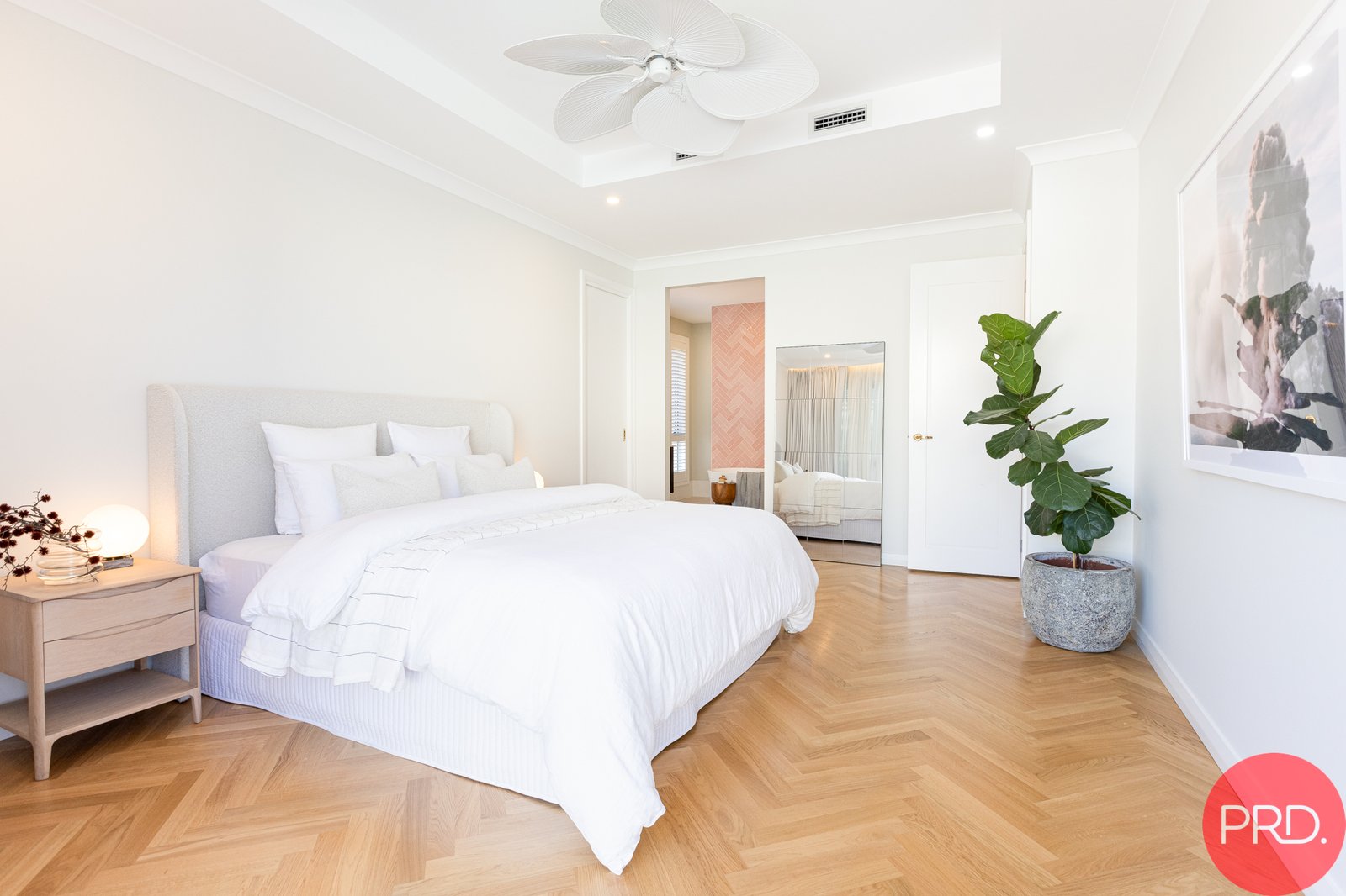 25 Cordeaux Street LOUTH PARK 18