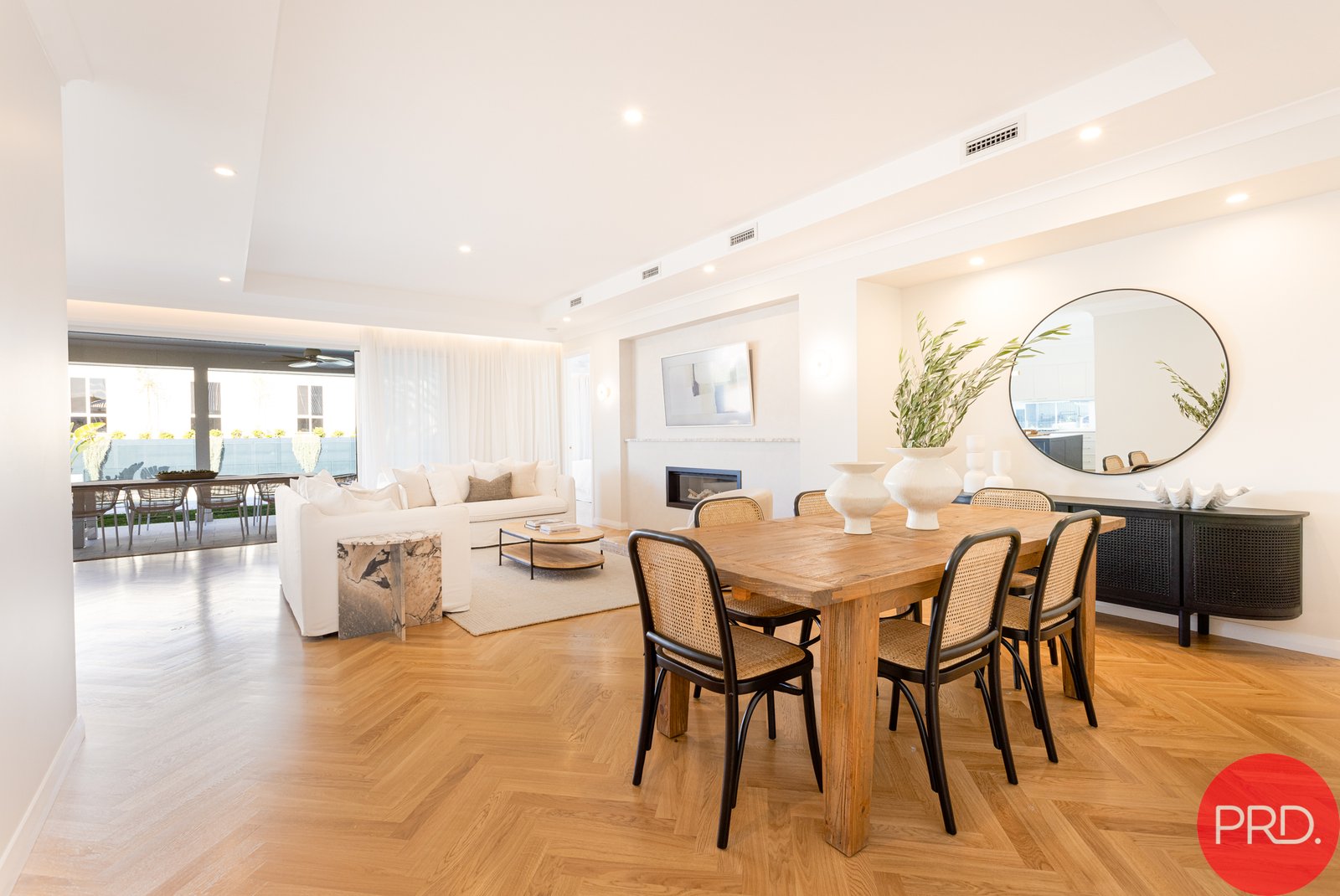 25 Cordeaux Street LOUTH PARK 21