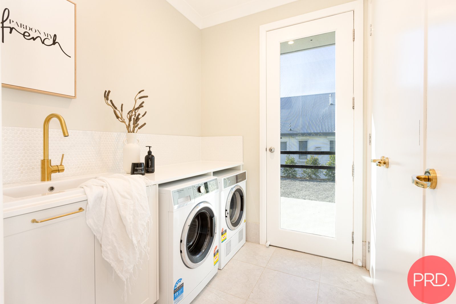 25 Cordeaux Street LOUTH PARK 29