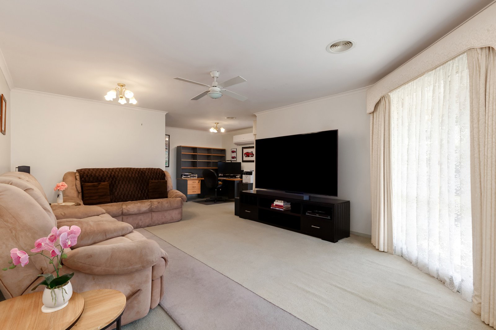 Gallery: 25 Cottage Crescent