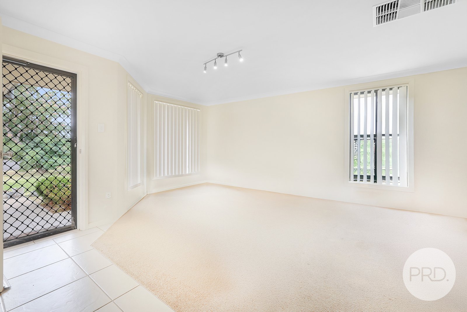 25 Cunningham Street TAMWORTH 4
