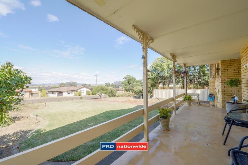 25 Cypress Street TAMWORTH 5