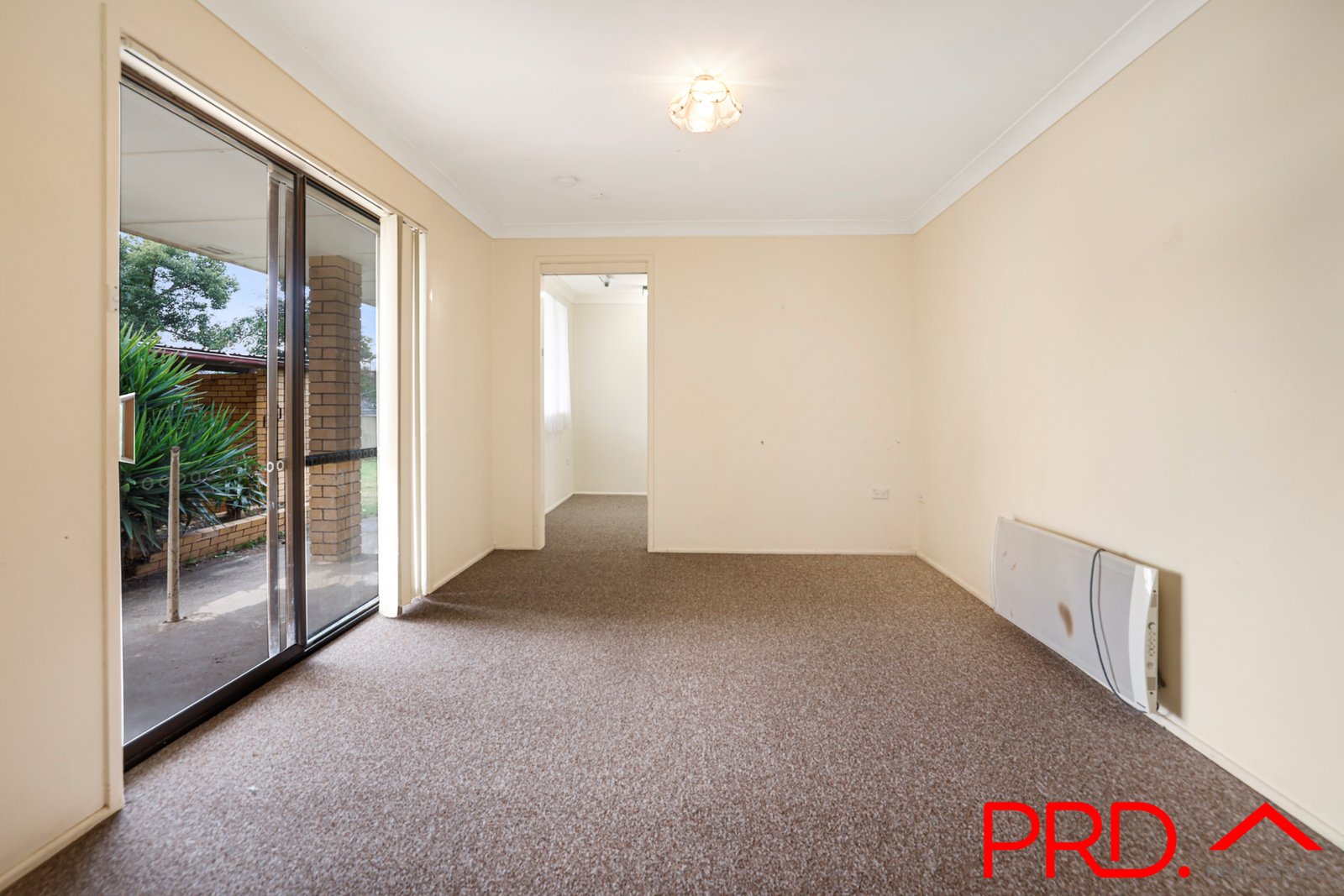 25 Cypress Street TAMWORTH 8
