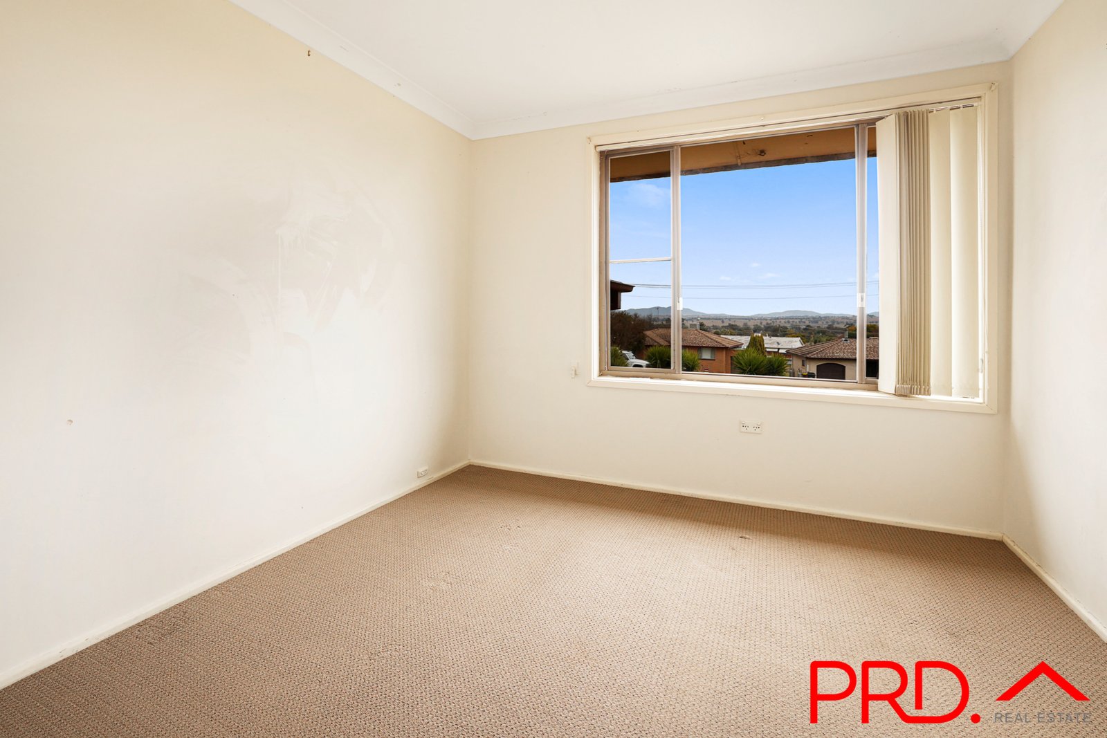 25 Cypress Street TAMWORTH 11