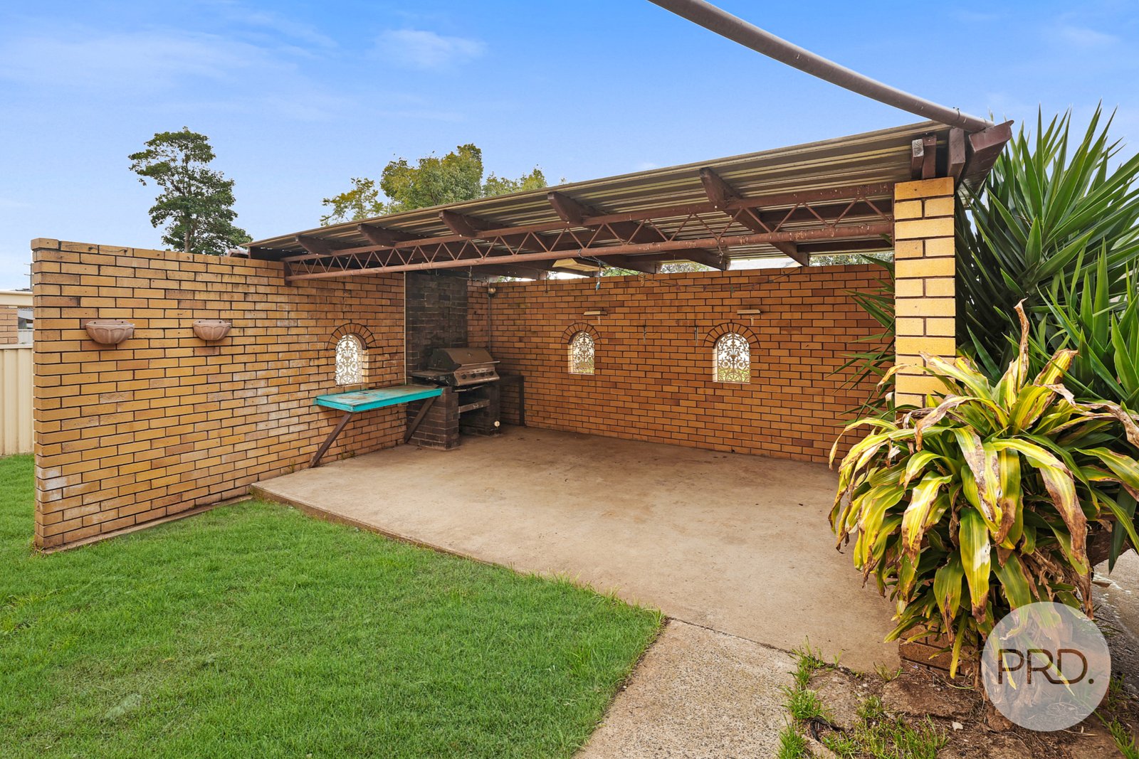 25 Cypress Street TAMWORTH 19