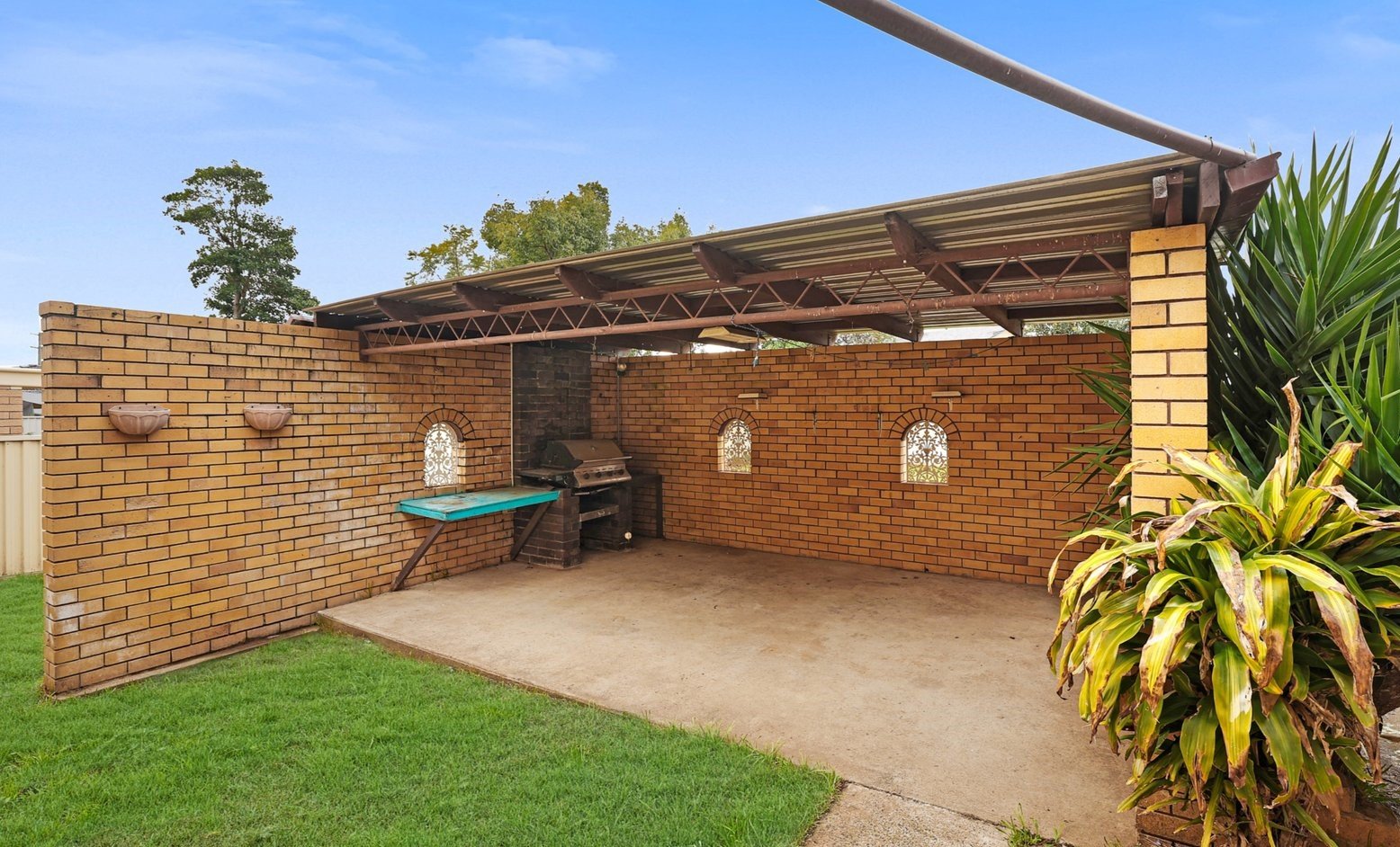 25 Cypress Street TAMWORTH 9