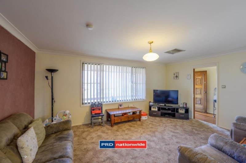 25 Cypress Street WEST TAMWORTH 2